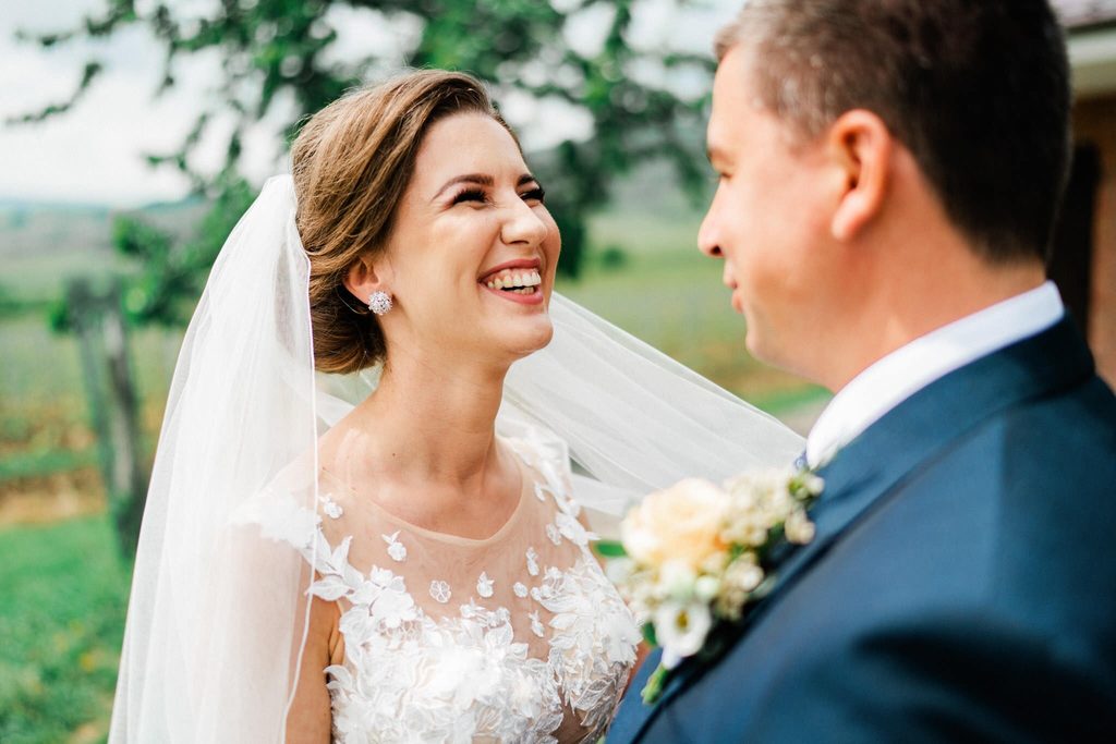 Lenka a Matej počas obradu, svadobná fotografia Daniel Kaplavka